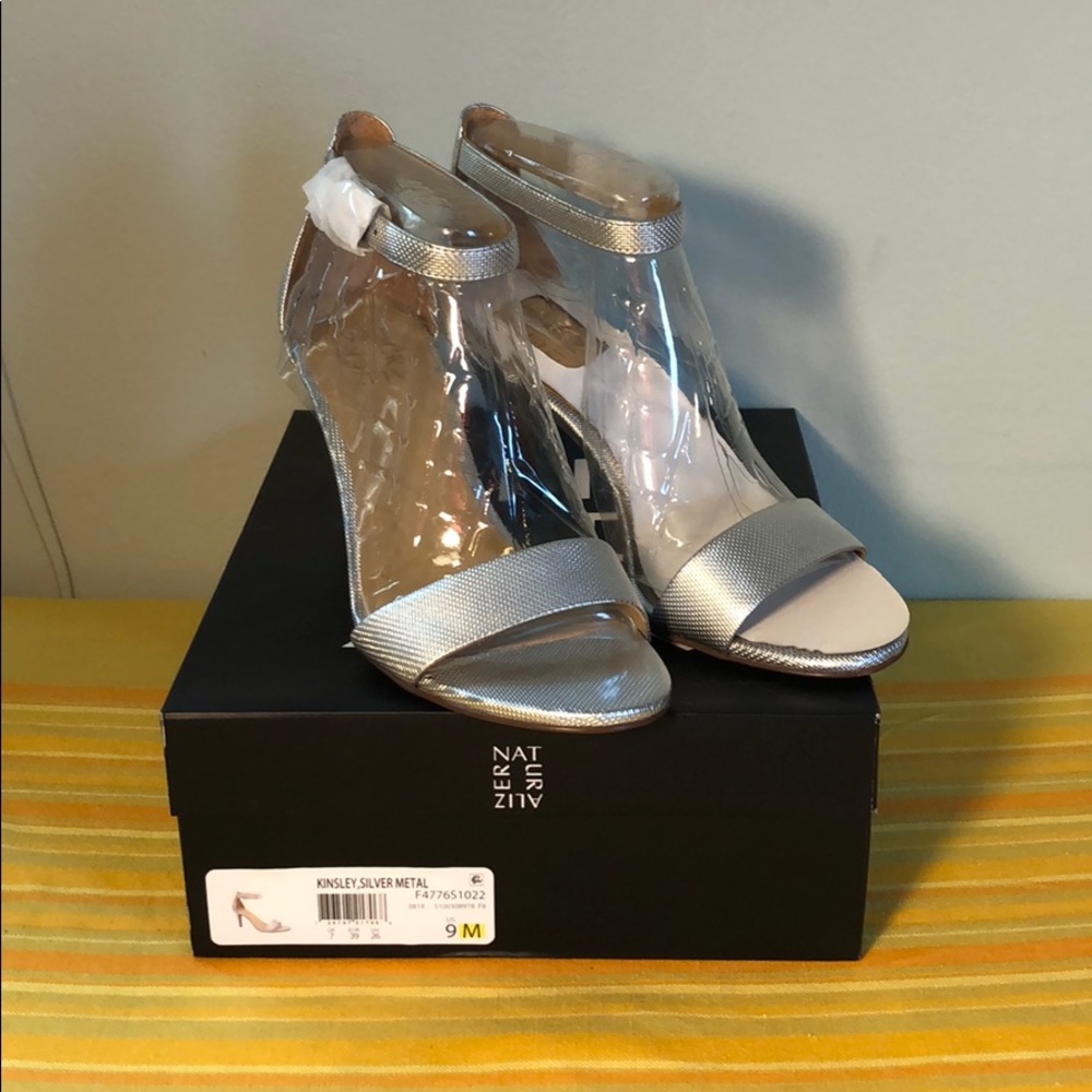 Naturalizer Kinsey heels